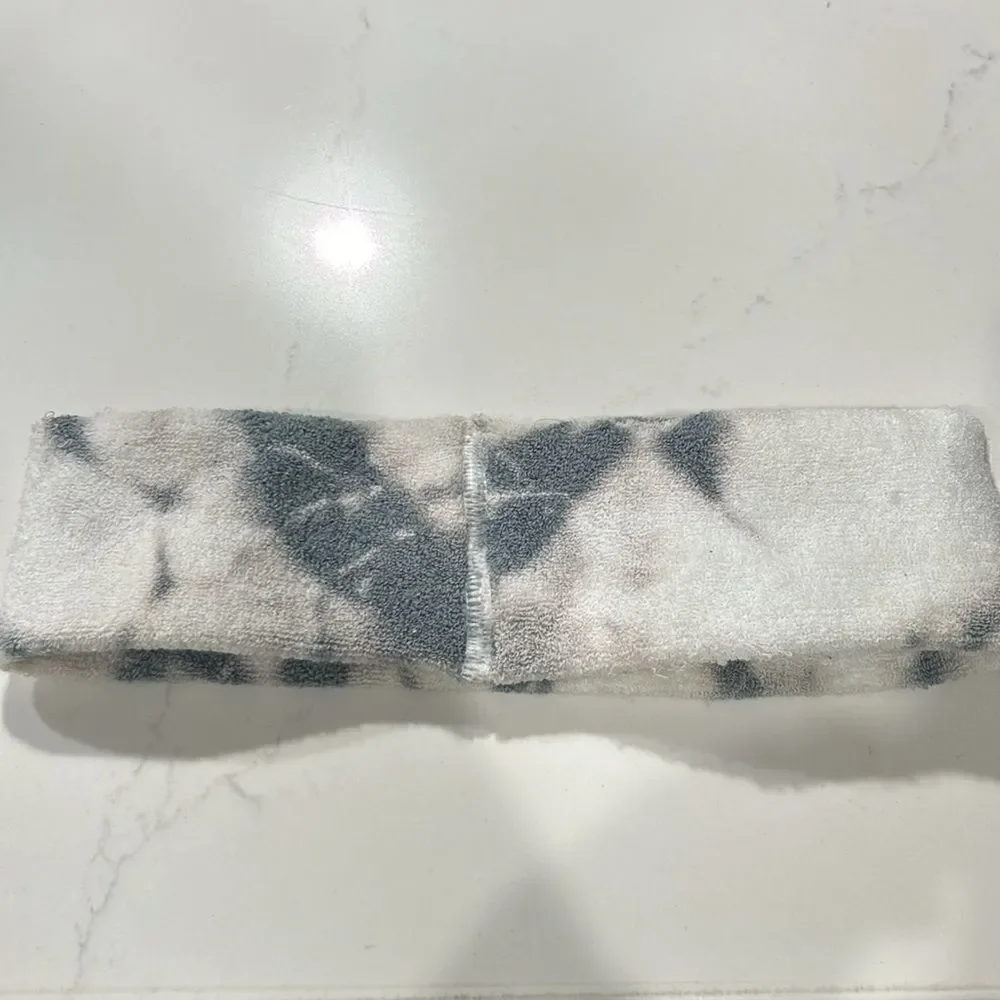 Lululemon Sports Headband: Gray & White